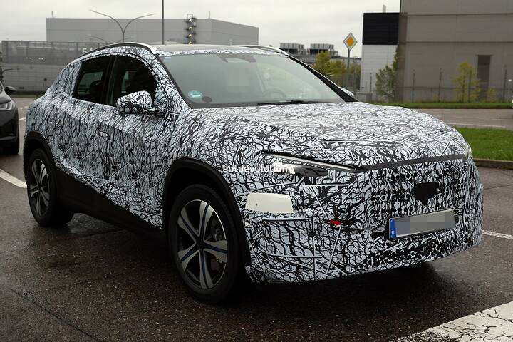 imgi_47_this-is-the-all-new-2027-mercedes-benz-gla-before-youre-supposed-to-see-it_13