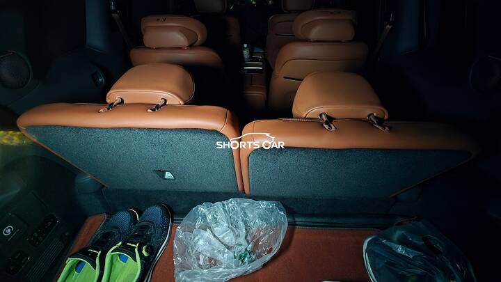 Genesis GV90 6-seater interior_1766702124_3597_950x535