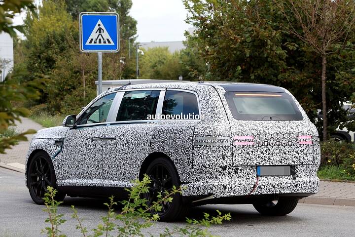 imgi_65_2027-genesis-gv90-spied-with-purportedly-optional-coach-doors-open_19