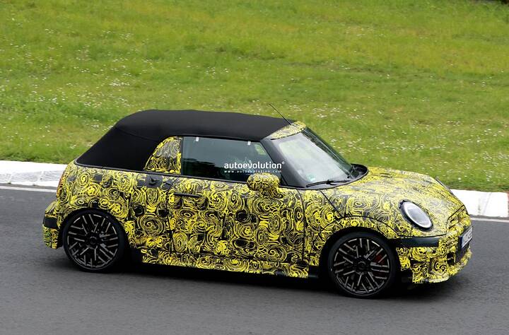 2025-mini-john-cooper-works-convertible-spied-gas-and-electric-versions-are-on-the-menu_7