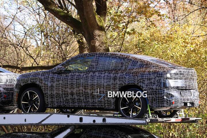 .trashed-1764868521-2027-bmw-ix4-08 (1)