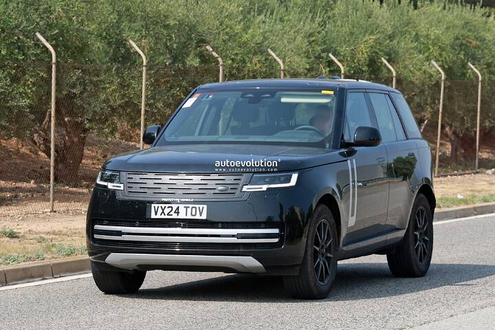 this-is-the-electric-range-rover-before-you-re-supposed-to-see-it_1