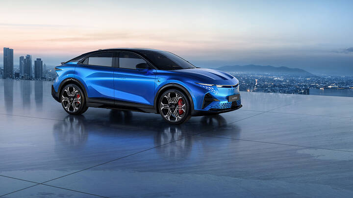 The all-new Alpine A390 will be priced_1665835