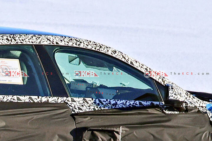 Hyundai Grandeur facelift Interior Reveals Pleos Connect infot0005