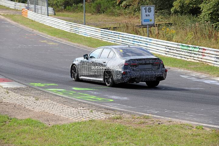 spy-photos-2027-bmw-m5-neue-klasse-prototype-rocking-the-nuerburgring-reveals-all-we-need-to-know_7