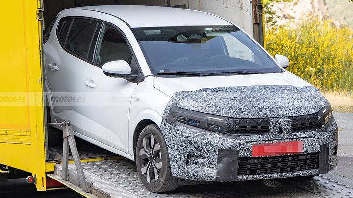 El coche barato más vendido se aleja de los chinos con una actualización que llega en 2025 repleta de mejoras 13