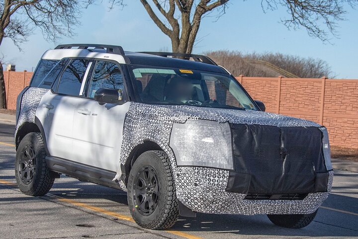 2025-ford-bronco-sport-prototypes-flaunt-huge-touchscreen-360-degree-camera-system_12