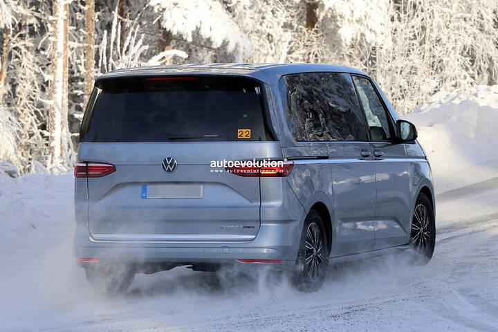 2027 Volkswagen T7 Multivan newcarscoops 0003