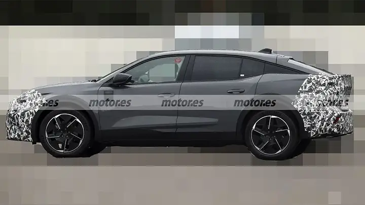 peugeot-408-facelift-2027-fotos-espia-2025110429-1759924009_5