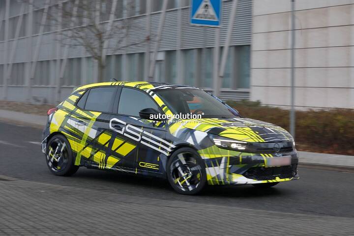 imgi_45_spy-photos-2027-opel-corsa-gse-coming-later-this-year-as-the-peugeot-e-208-gti-s-twin_7