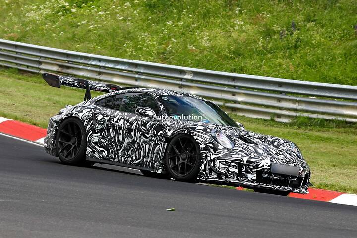porsches-newcarscoops-2027-updated-gt3-rs-hits-the-nurburgring_4