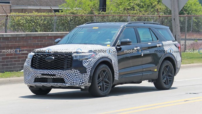 2024-ford-explorer-front-view-spy-photo (2)