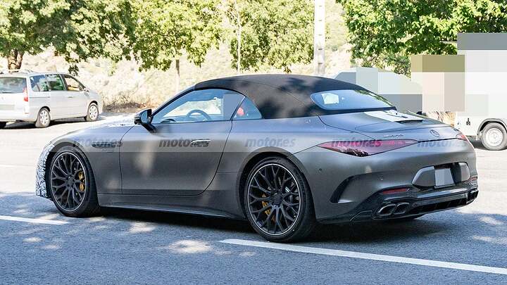 Cazado el nuevo Mercedes-AMG descapotable con motor V8 que revolucionará el mercado de los deportivos 10