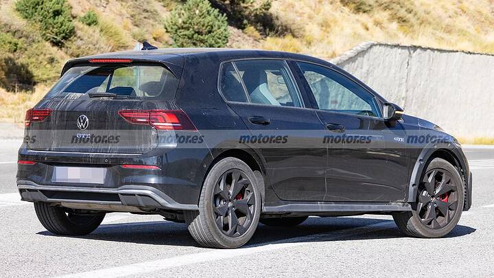 volkswagen-golf-9-fotos-espia-2025109936-1757067524_9