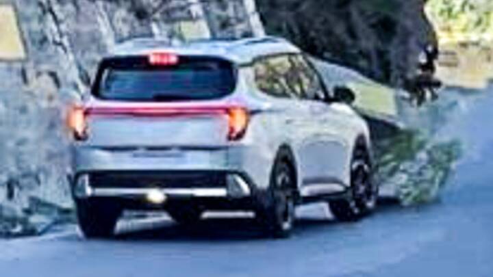 2025-Kia-Carens-Spotted-Undisguised-2