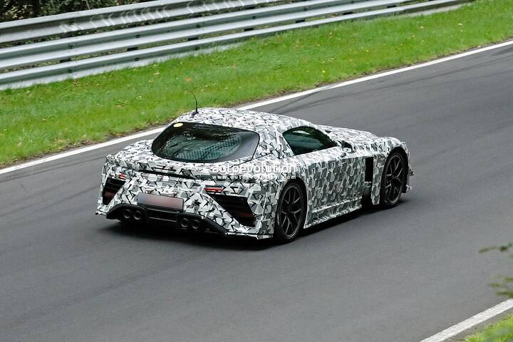 imgi_34_2027-lexus-lfr-interior-shows-production-infotainment-system-flat-bottom-steering-wheel_7