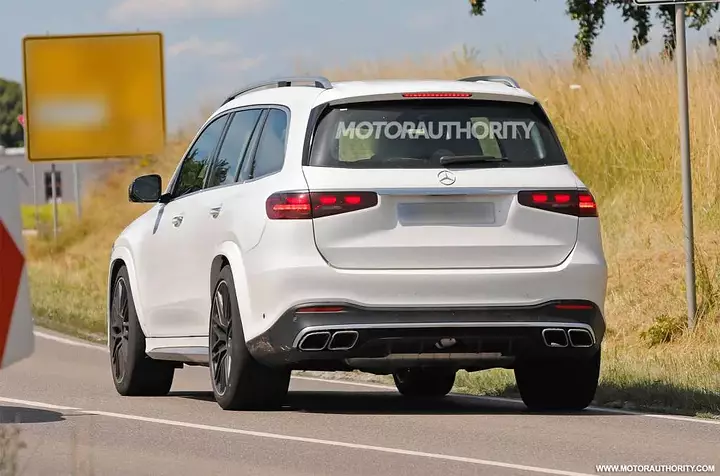 2027-mercedes-benz-amg-gls-63-facelift-spy-shots--photo-via-baldauf_100940130_l