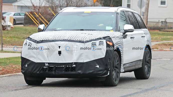 2024-lincoln-aviator-front-view-spy-photo