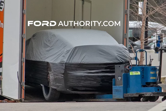 Mysterious-Ford-or-Lincoln-Mockup-Spy-Shots-February-2023-Exterior-007