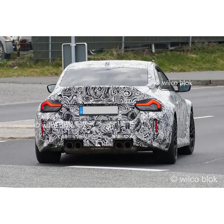 2025 BMW M2 CS spotted in Nürburg- the most powerful M2 ever is nearing its debut!#bmw #m2 #cs #bmwm2 #m2cs #prototype #erlkönig #spyshot #carspy #nürburgring #Germany #german #dreamcar #freudeamfahren (3)