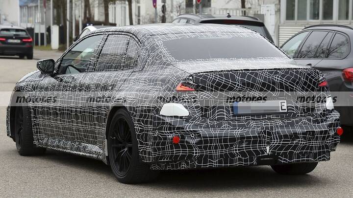 imgi_6_bmw-m3-sedan-electrico-fotos-espia-2027-2025111691-1766160559_15