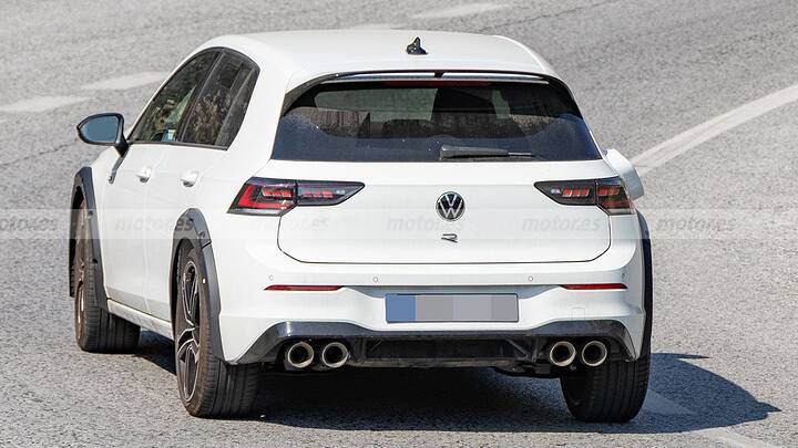 Volkswagen dudó sobre su continuidad pero habrá un nuevo T-Roc R, y estas fotos espía lo confirman 14