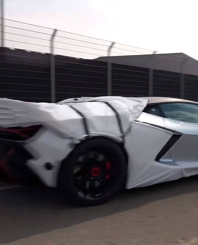 2027-lamborghini-revuelto-sv-drops-camo-before-august-2026-debut_10