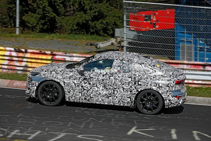 2027 Audi RS Q6 Sportback e-tron was spied -newcarscoops_5image