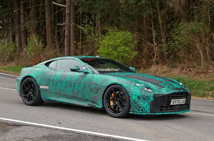 2025-aston-martin-dbs-superleggera-continues-testing-could-pack-over-800-hp_6
