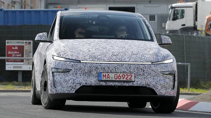 Tesla Model Y Performance - front end cornering_gtx3hl