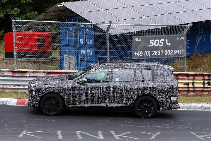 next-gen-2028-bmw-x7-spied-lapping-the-nurburgring-it-s-likely-the-v8-powered-m60-flavor_7