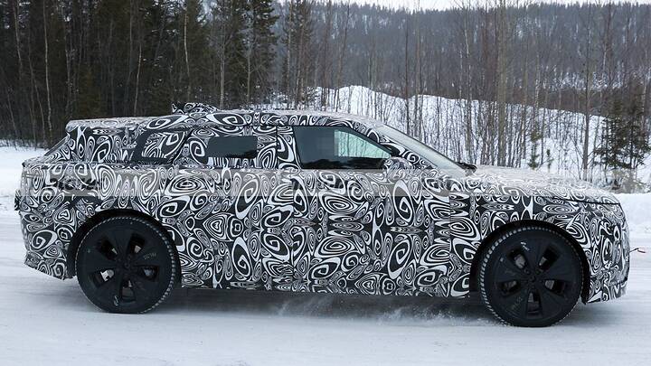 range-rover-velar-ev-2026-pruebas-invierno-2025107423-1743164063_12
