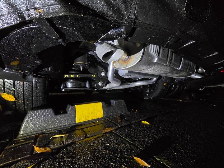 2027 Genesis GV70 HEV_1280_20251010_205406