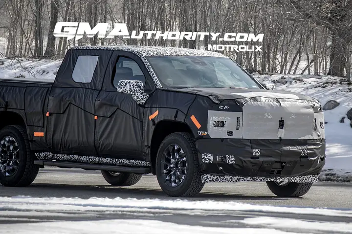 2027-Chevrolet-Silverado-1500-Crew-Cab-Short-Box-Prototype-Spy-Shots-March-2025-Exterior-003-front-three-quarters-front-fascia