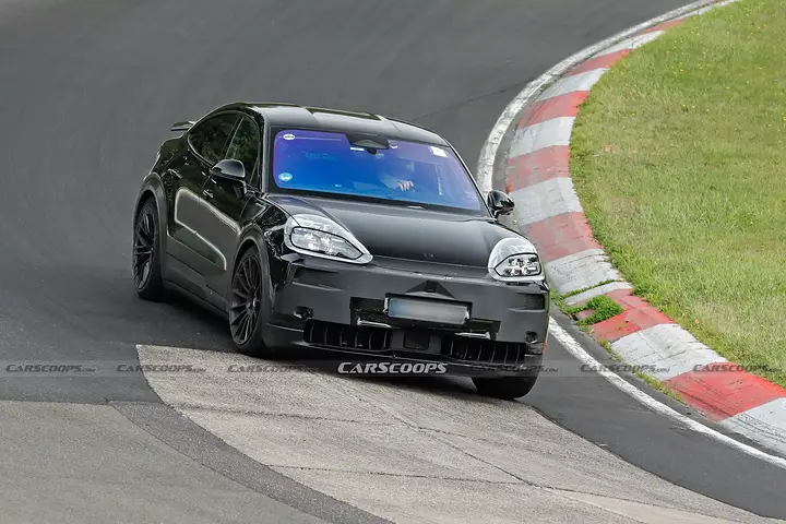 Porsche-Cayenne-Electric-Turbo-GT-12