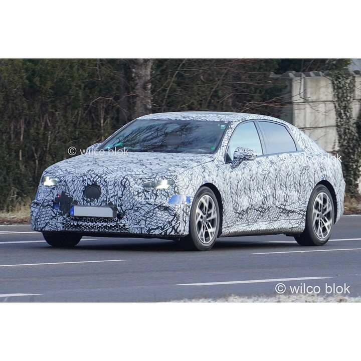 fca11_2026 Mercedes C-Class Electric_newcarscoops_b7da