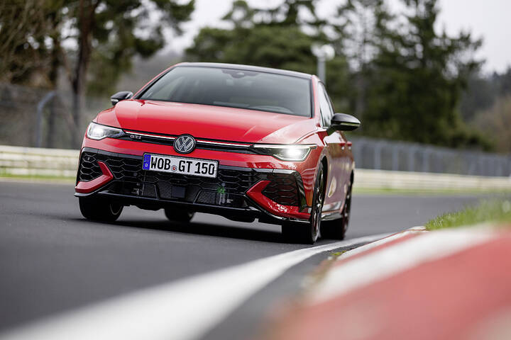 Golf GTI EDITION 50 (5)