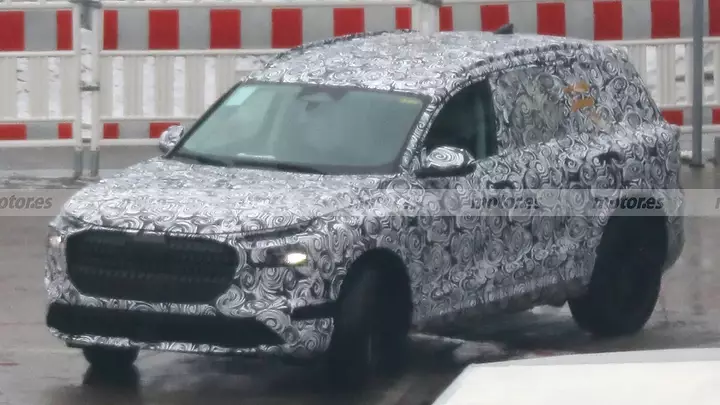 audi-q9-2025-fotos-espia-202499886-1705918141_2