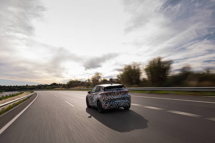 13_CUPRA_Raval_Dynamic