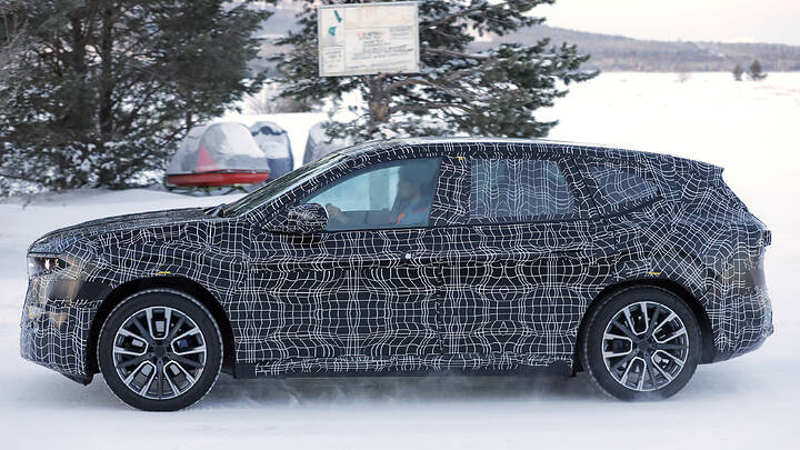 BMW Neue Klasse SUV spyshots 003_mdbgys