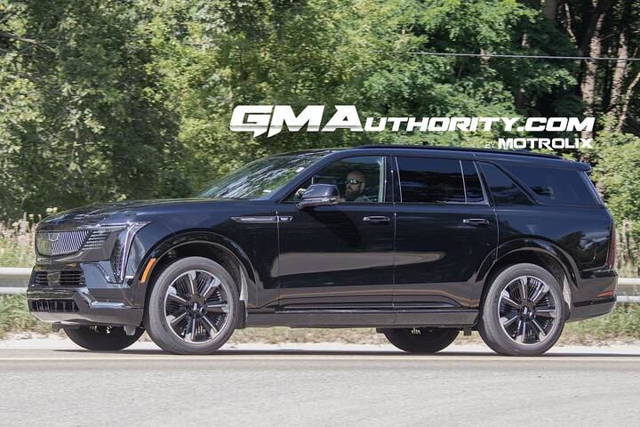 cadillac-escalade-iql-sport-first-photos-august-2024-exterior-002-side-front-three-quarters