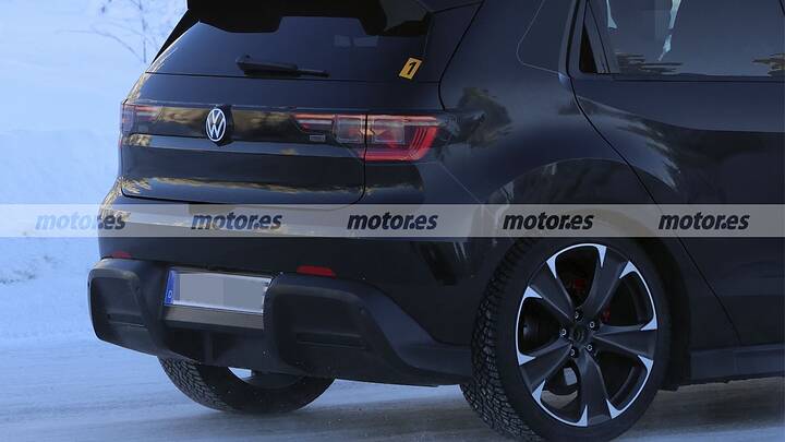 volkswagen-id-polo-fotos-espia-2026112492-1770713878_12
