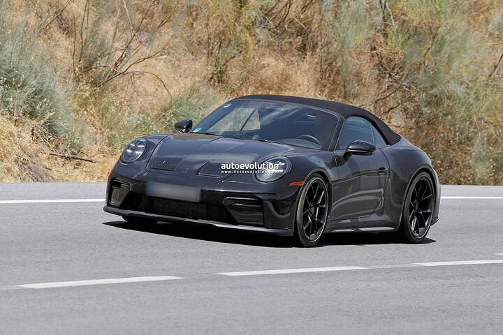 imgi_58_2027-porsche-911-speedster-test-mule-poses-for-the-camera-with-911-gt3-bits-and-bobs_7
