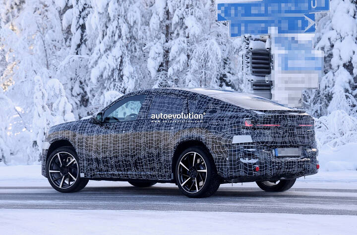 2027-bmw-ix4-spyshots-newcarscoops-0011