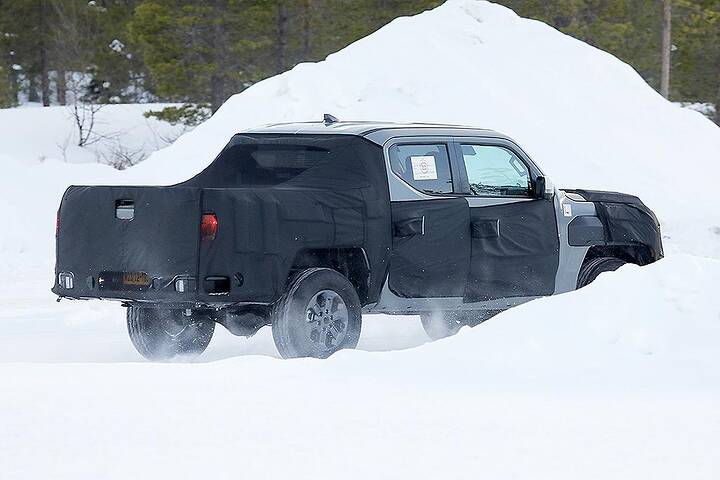 kia-tasman-spy-017