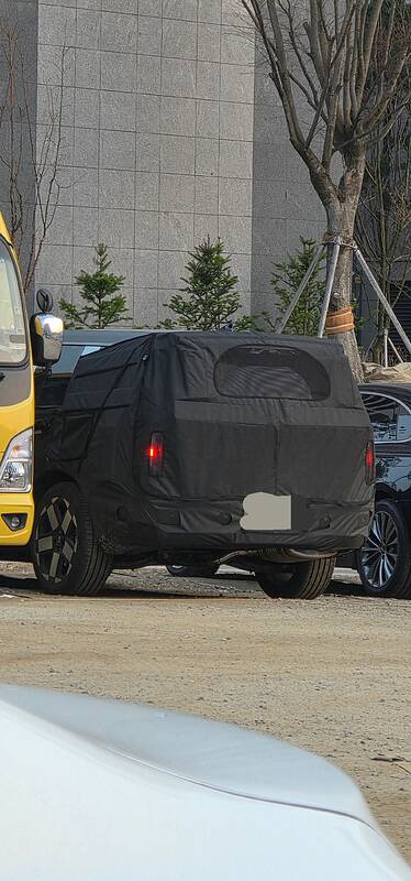 2027 Hyundai Santa Fe Facelift_newcarscoops_2