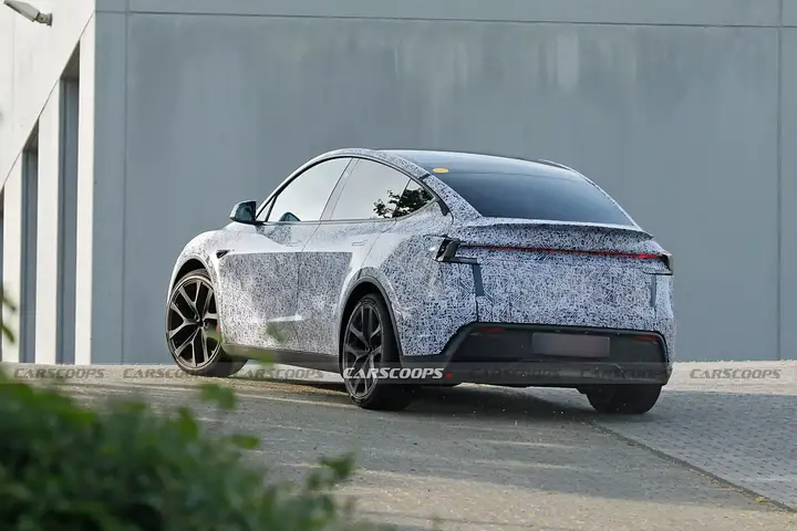 2026-Tesla-Model-Y-Performance-35-Copy-1536x1025