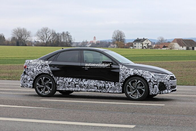 facelifted-audi-s3-spied-with-smaller-grille-maybe-bmw-can-learn-a-thing-or-two-from-it_25