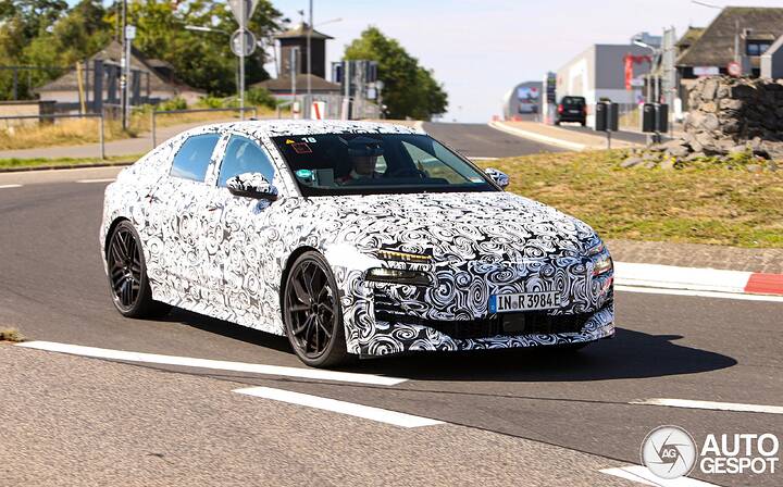 Audi RS6 Sedan E-Tron