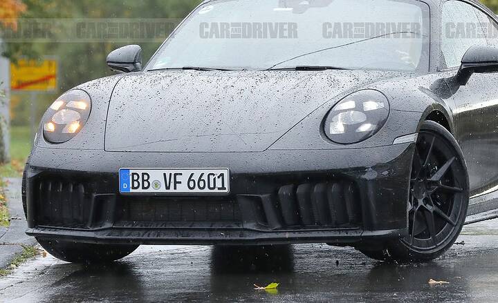 2025-porsche-911-spied-front-2-658300032348a